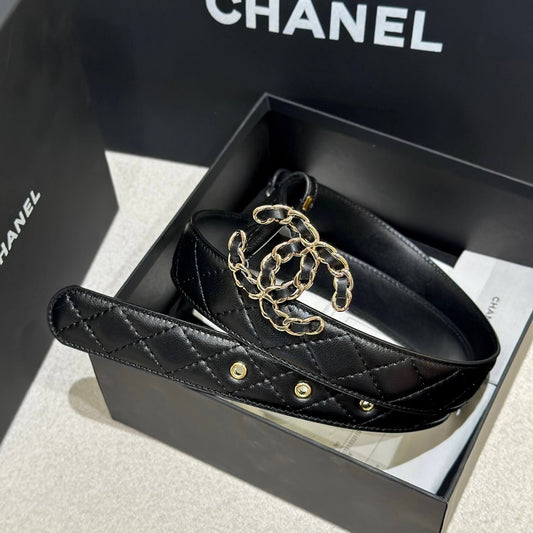 Classic Diamond Quilted Letter Buckle Belt