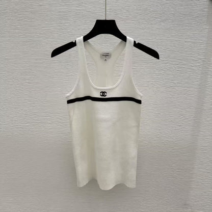 Classic Minimalist U-Neck Knit Vest
