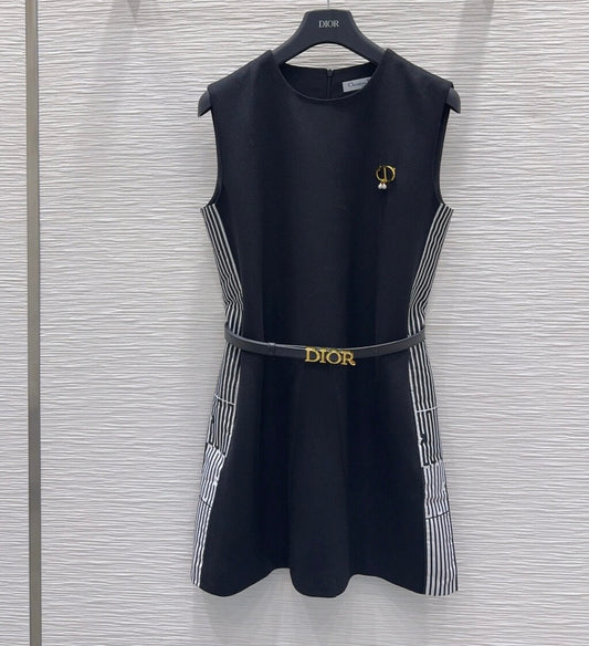 Classic Solid Color Side Lettering Slip Dress