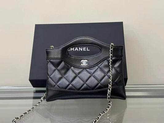 Classic Diamond Quilted Leather Handheld Shoulder Bag