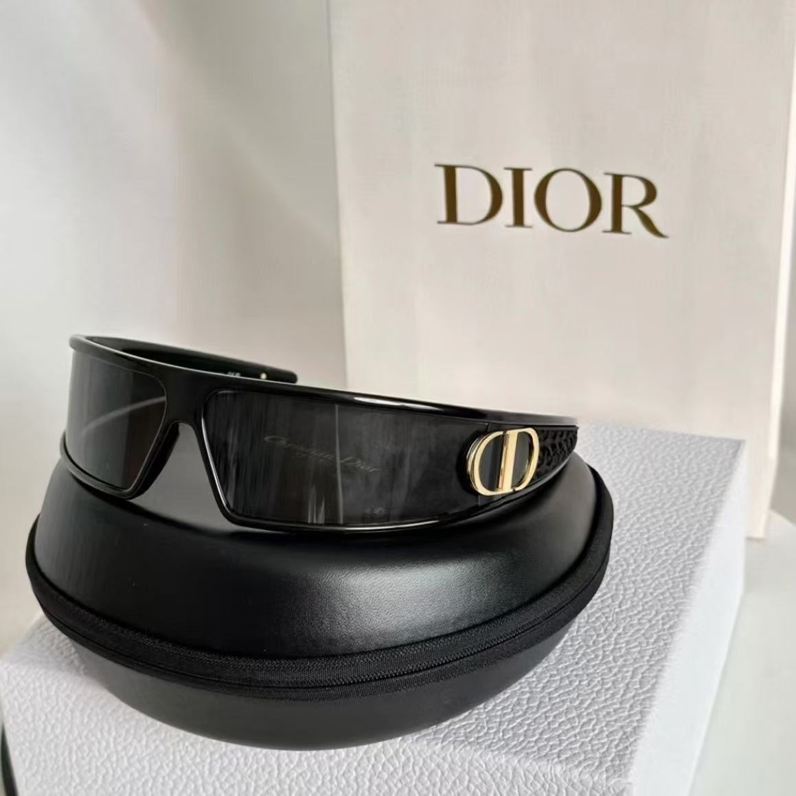 Runway Style Modern Headband Sunglasses