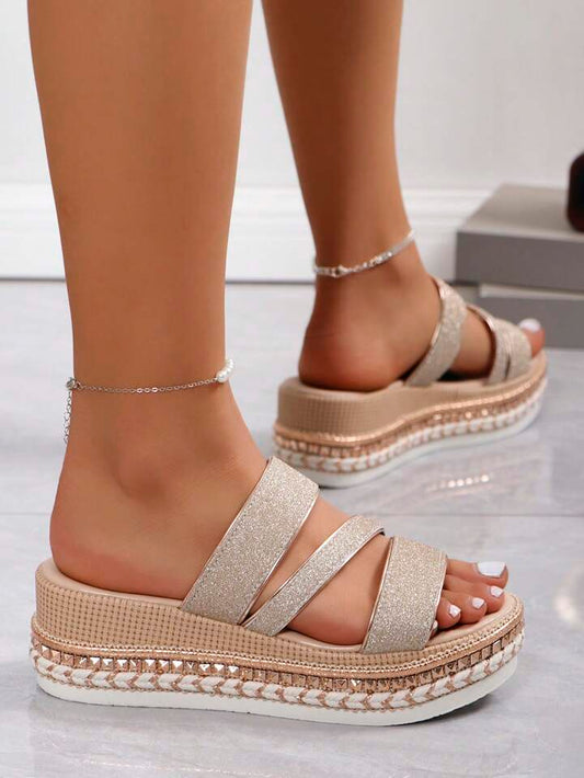Thick-soled Sandals With Buckle And Wedge Heel
